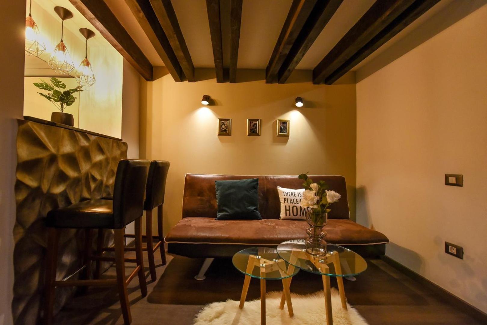 Central Comfort - Duplex-Style Studios On Regina Elisabeta Bucarest Habitación foto