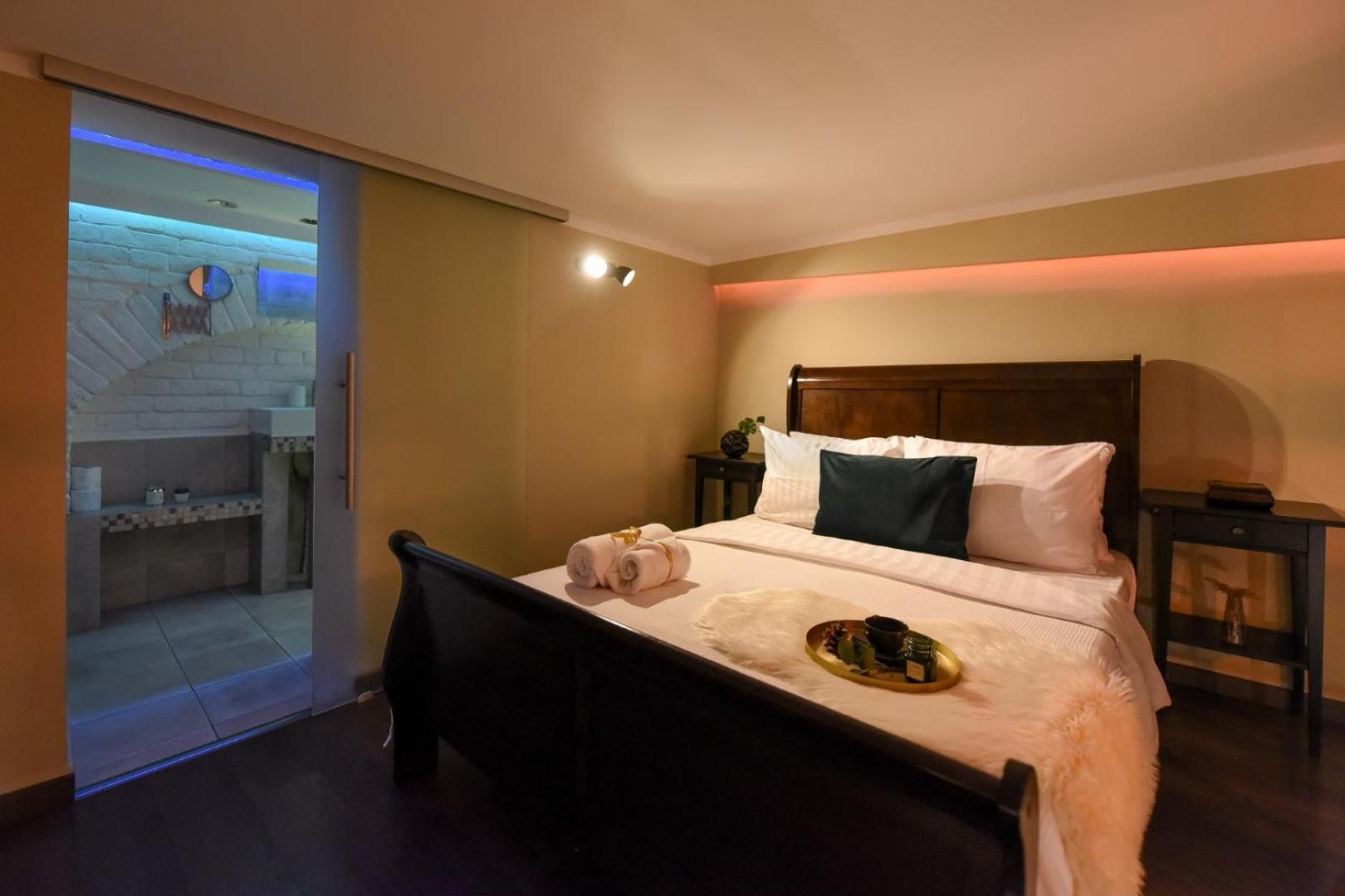Central Comfort - Duplex-Style Studios On Regina Elisabeta Bucarest Habitación foto