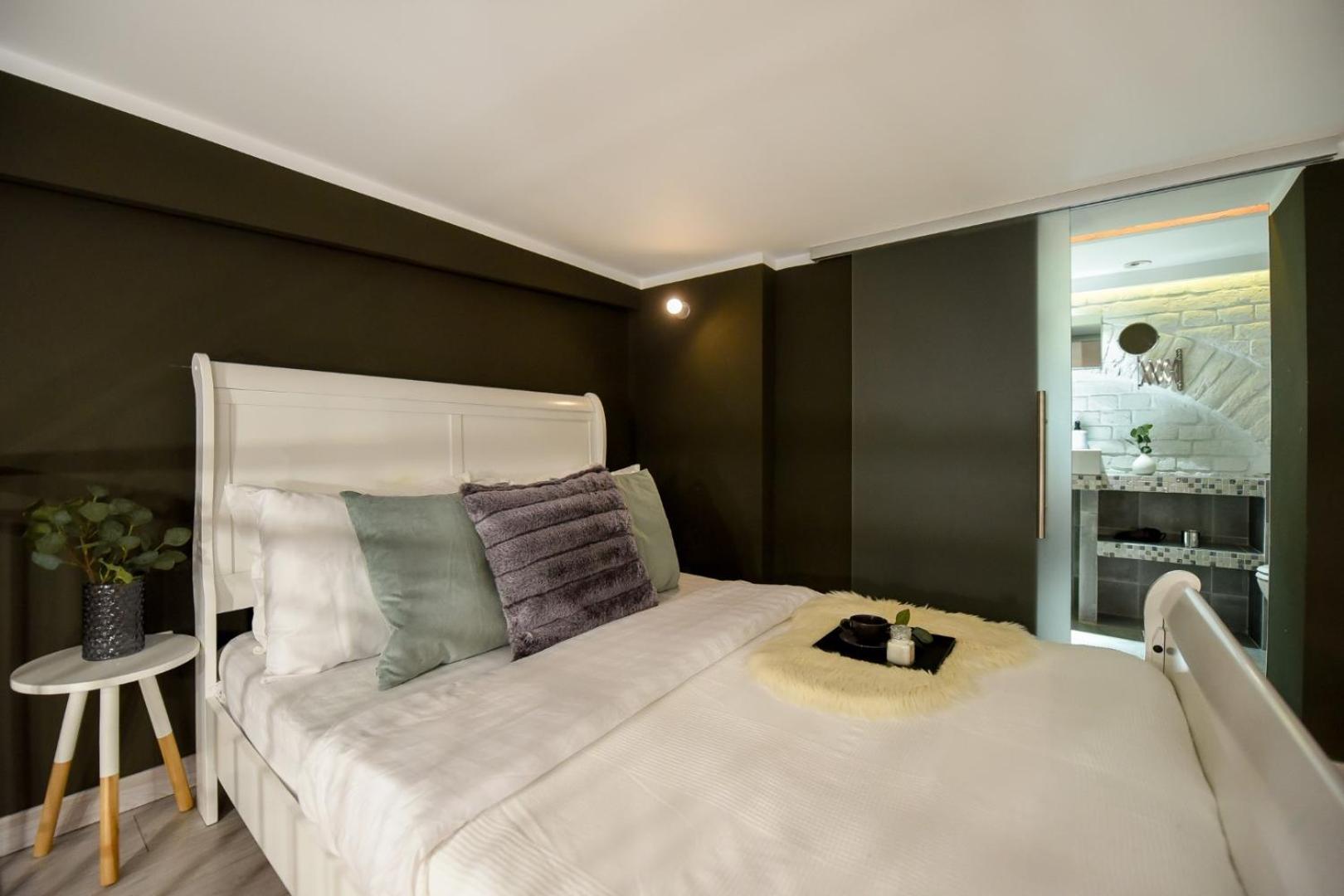 Central Comfort - Duplex-Style Studios On Regina Elisabeta Bucarest Habitación foto