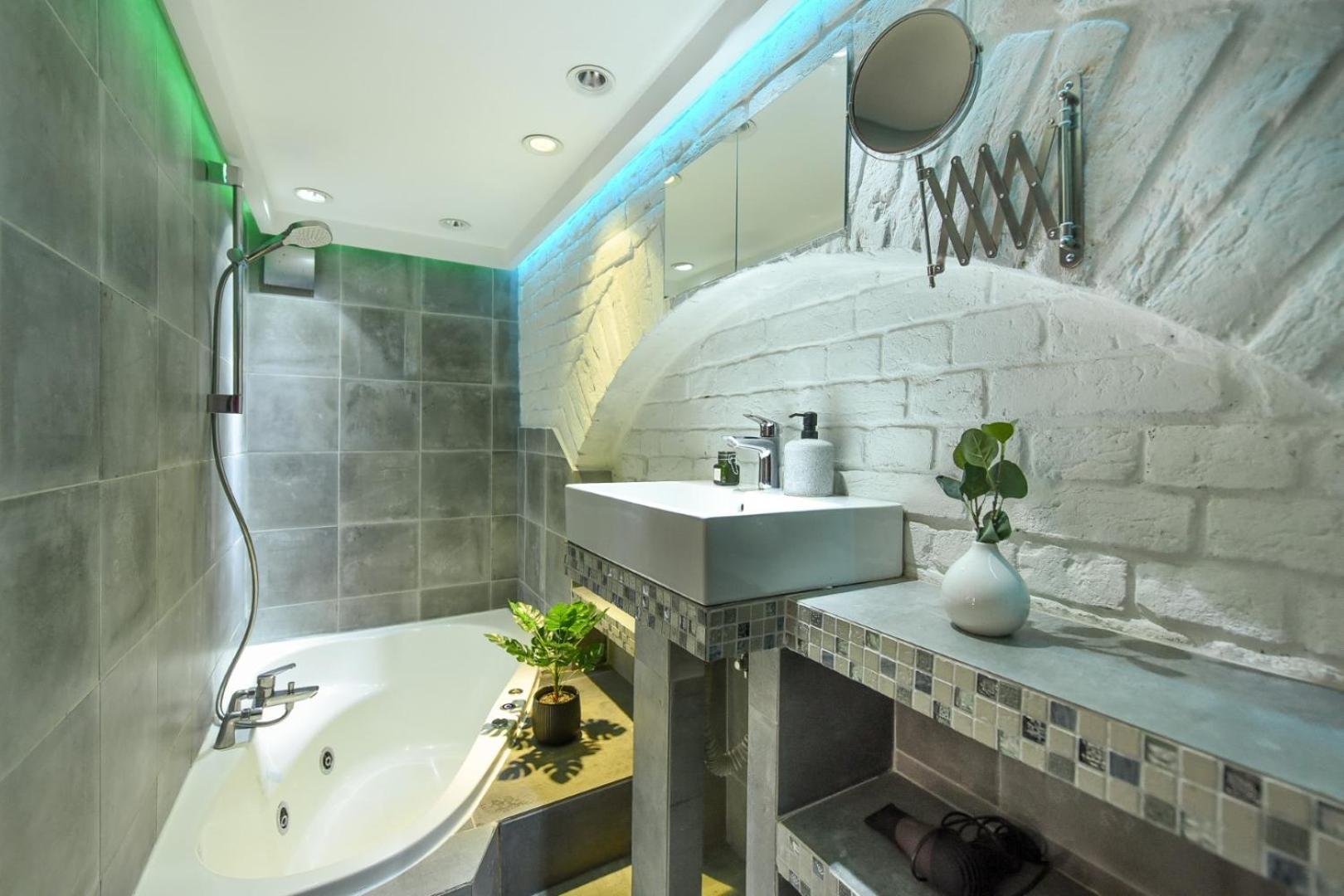Central Comfort - Duplex-Style Studios On Regina Elisabeta Bucarest Exterior foto